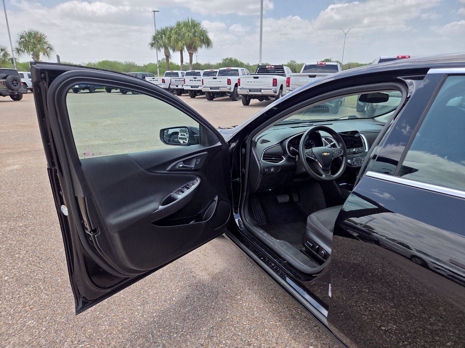 Used 2024 Chevrolet Malibu LT FWD image 12