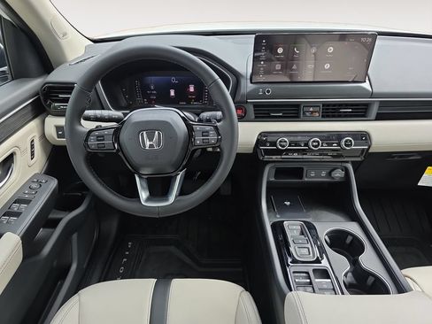 New 2026 Honda Pilot Touring image 10