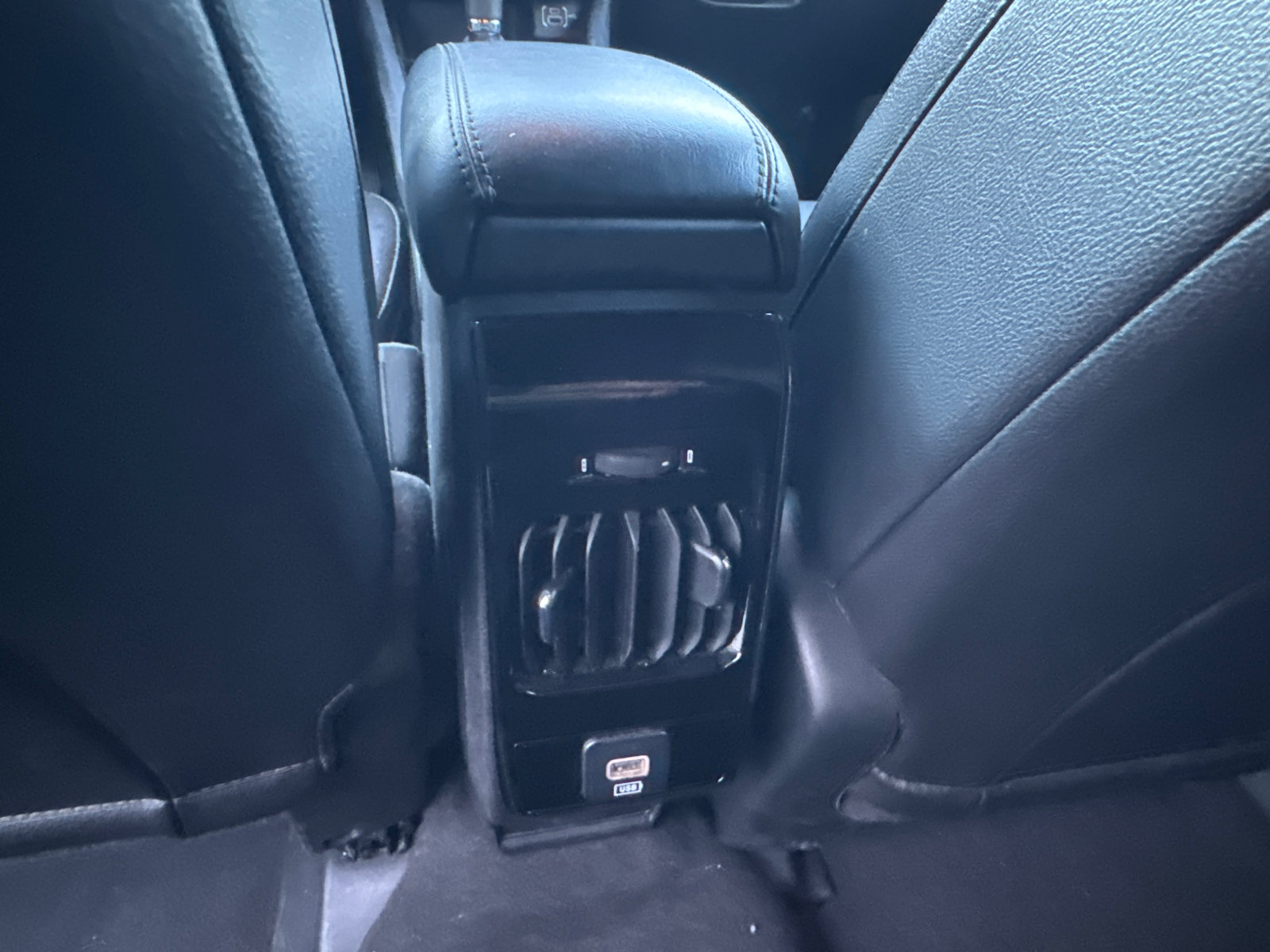 Used 2024 Jeep Compass Latitude AWD/4WD image 23