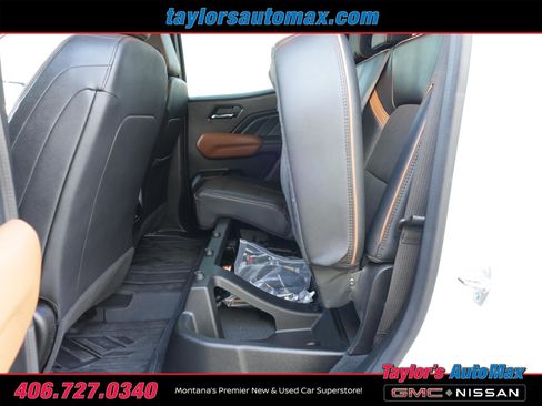 Used 2024 GMC Canyon AT4 w/ Technology Package image 37