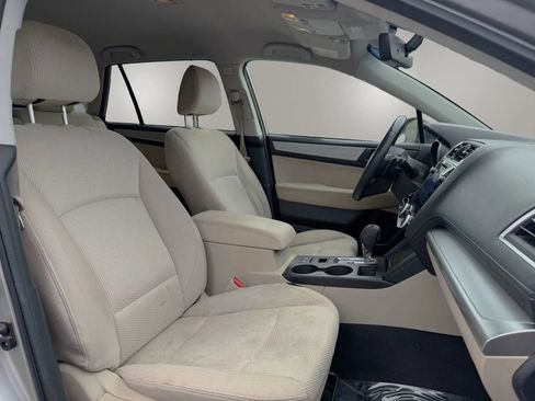 Used 2019 Subaru Outback 2.5i Premium AWD/4WD image 39