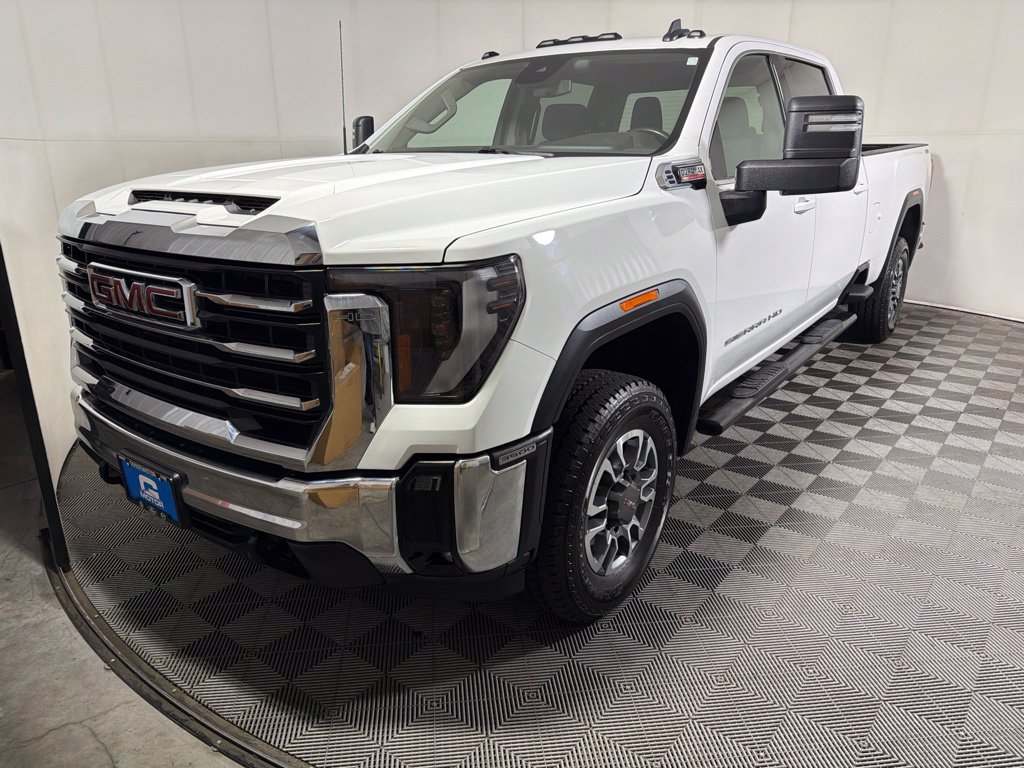Used 2024 GMC Sierra 3500 SLE w/ SLE Convenience Package AWD/4WD image 4