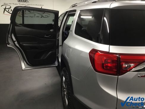 Used 2019 GMC Acadia SLT image 28