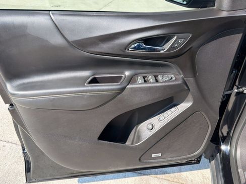 Used 2018 Chevrolet Equinox Premier FWD image 14