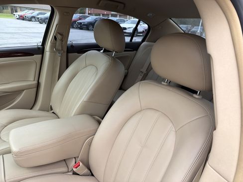 Used 2011 Buick Lucerne CXL FWD image 14