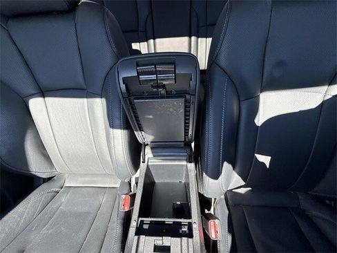 Used 2025 Subaru Outback Touring XT image 21