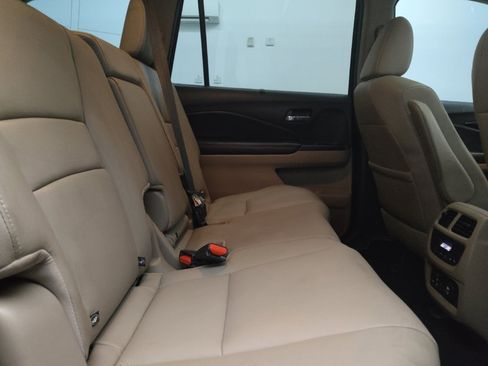 Used 2017 Honda Pilot Touring image 19