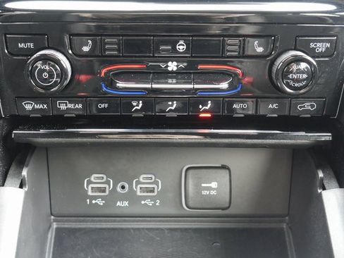 Used 2023 Jeep Grand Cherokee Altitude image 23