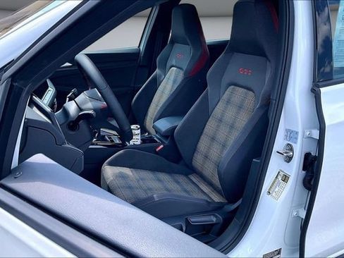 Used 2024 Volkswagen GTI SE w/ MDO Package FWD image 21