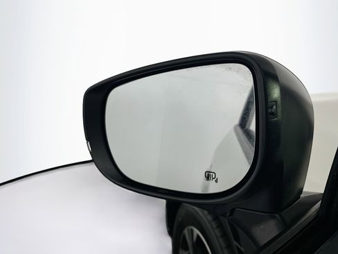 Used 2024 Subaru Crosstrek 2.0i Premium image 16