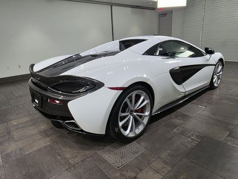 Used 2019 McLaren 570S Spider image 28