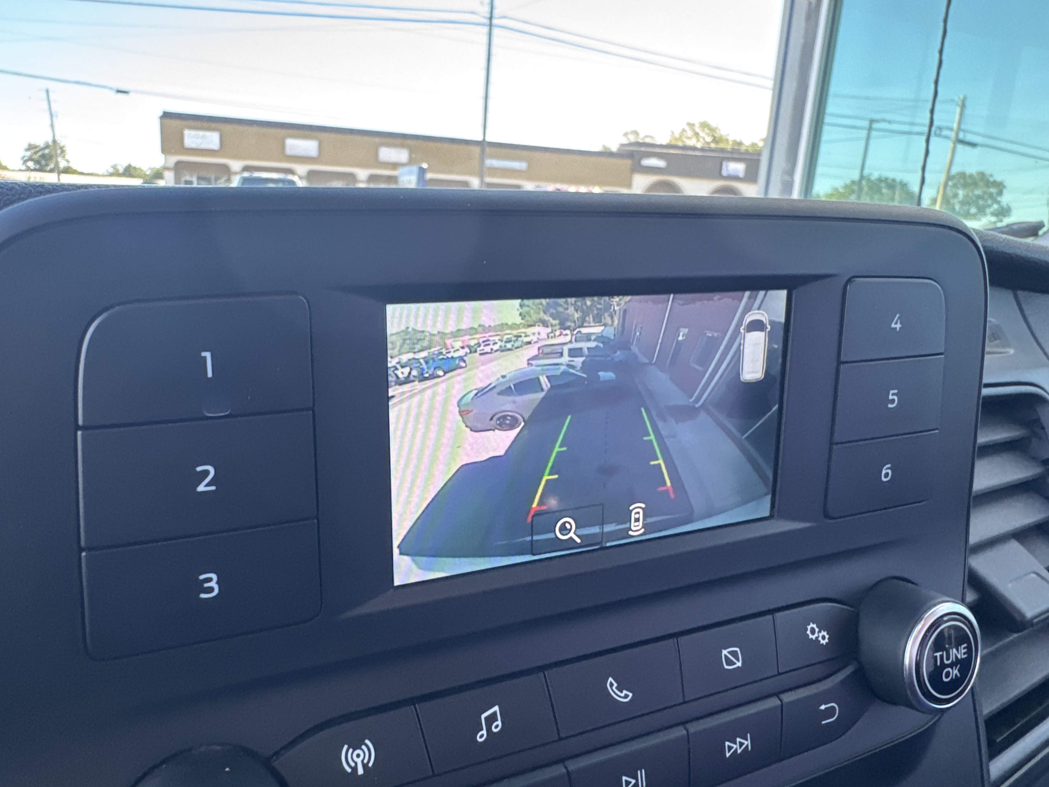 Used 2023 Ford Transit 250 Medium Roof RWD image 11