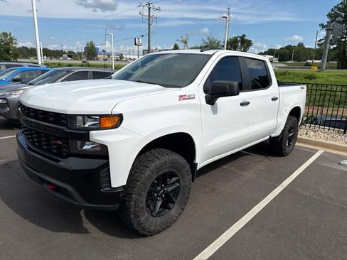 Used 2021 Chevrolet Silverado 1500 Custom Trail Boss w/ LPO, Dark Essentials Package AWD/4WD image 5