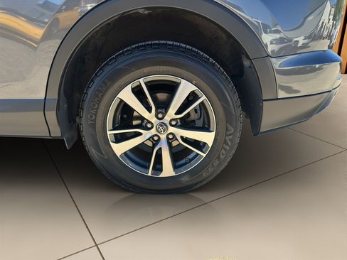 Used 2018 Toyota RAV4 XLE AWD/4WD image 21