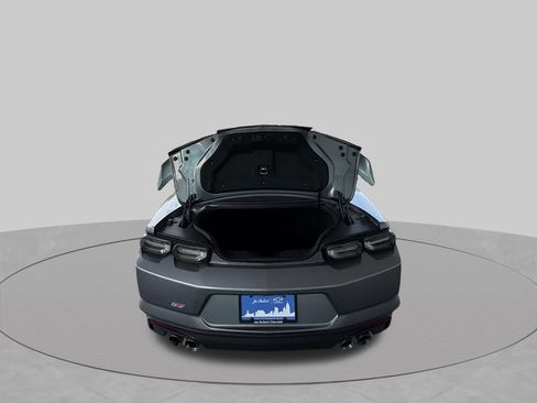 Used 2019 Chevrolet Camaro SS RWD image 9