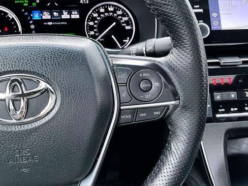 Certified 2022 Toyota Avalon Limited image 12