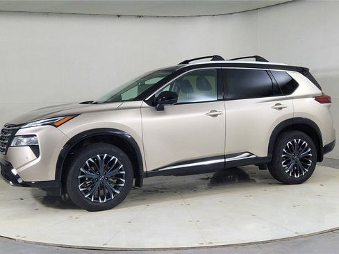 New 2026 Nissan Rogue Platinum w/ Platinum Premium Package image 3