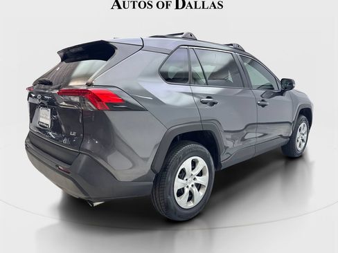 Used 2021 Toyota RAV4 LE FWD image 6