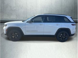 New 2025 Jeep Grand Cherokee Altitude w/ Trailer Tow Package video 2