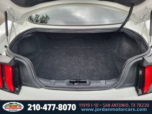 Used 2020 Ford Mustang Coupe RWD image 30