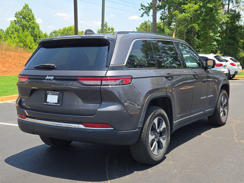 Used 2023 Jeep Grand Cherokee 4WD 4xe image 9