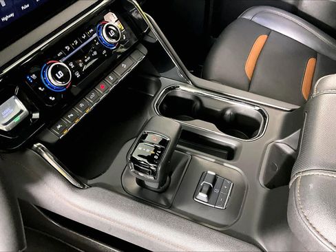 Certified 2024 GMC Sierra 1500 AT4 w/ Technology Package image 15