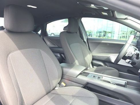 Used 2024 Hyundai Ioniq 6 SE RWD image 9