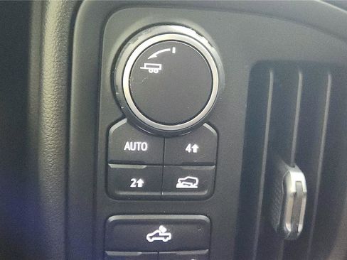 Used 2020 Chevrolet Silverado 1500 Custom w/ Custom Value Package image 41