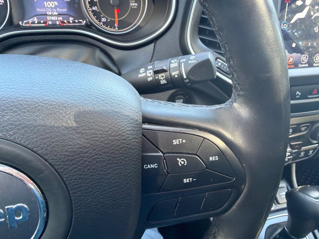 Used 2020 Jeep Cherokee Trailhawk w/ Comfort/Convenience Group AWD/4WD image 24