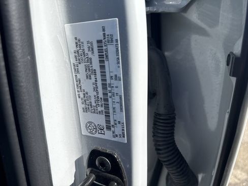 Used 2023 Ford F150 Lariat w/ Equipment Group 502A High AWD/4WD image 8