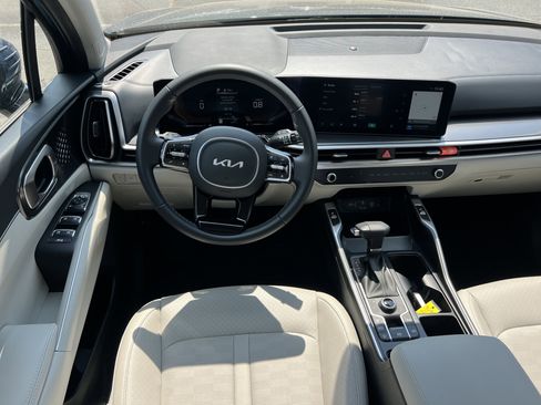 Used 2025 Kia Sorento EX w/ Panoramic Sunroof Package AWD/4WD image 23