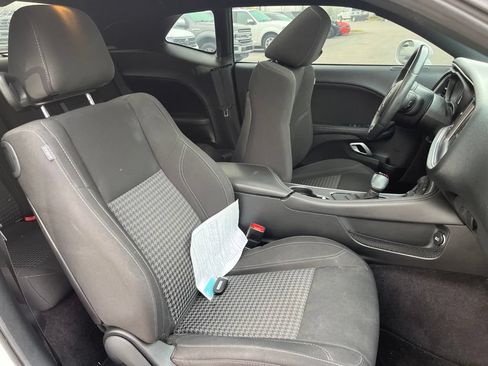 Used 2017 Dodge Challenger R/T w/ Blacktop Package RWD image 11