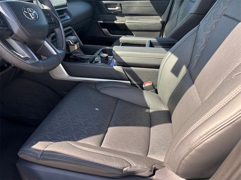 Used 2025 Toyota Tundra Limited image 9
