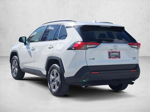 Used 2025 Toyota RAV4 XLE image 8