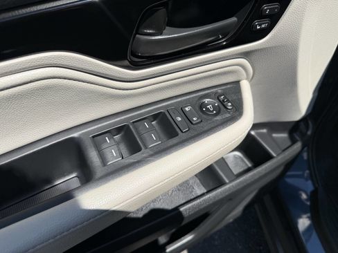 Used 2025 Honda Odyssey EX-L image 15