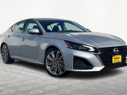 Used 2023 Nissan Altima 2.5 SL