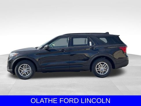 New 2026 Ford Explorer Active image 2