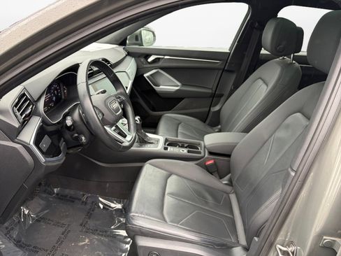 Used 2021 Audi Q3 2.0T Premium w/ Convenience Package AWD/4WD image 9