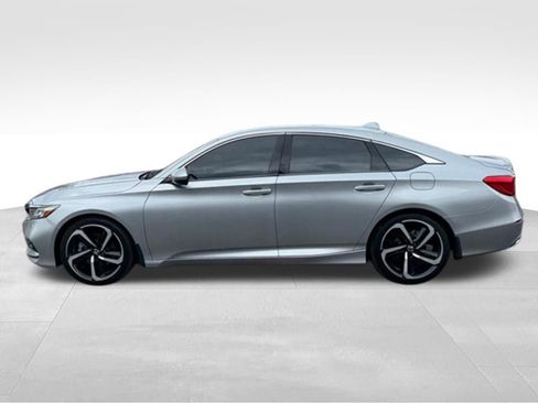 Used 2019 Honda Accord Sport image 2