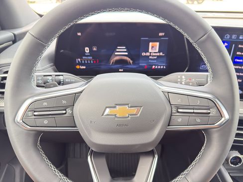 New 2026 Chevrolet Traverse LT w/ Driver Confidence Package FWD image 13
