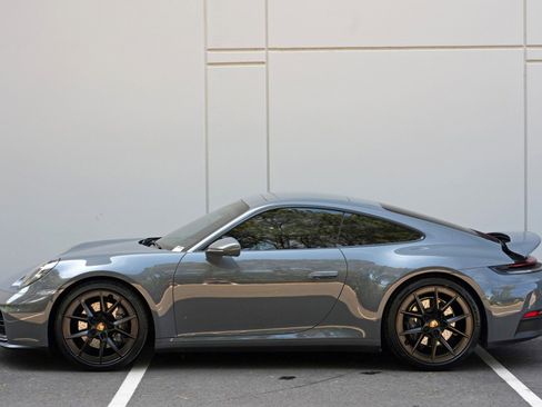 Used 2025 Porsche 911 Carrera w/ Premium Package RWD image 45