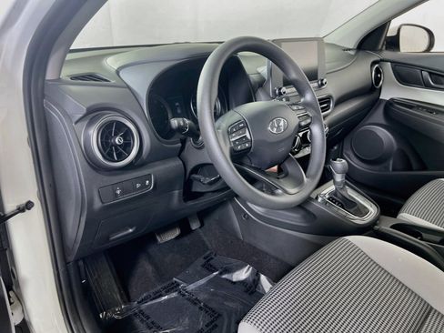 Used 2023 Hyundai Kona SE AWD/4WD image 9