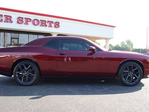 Used 2019 Dodge Challenger SXT w/ Blacktop Package RWD image 3