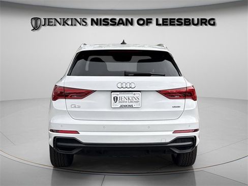 Used 2024 Audi Q3 2.0T Premium image 10