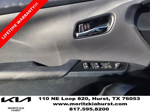 Used 2017 Toyota Prius Four image 25