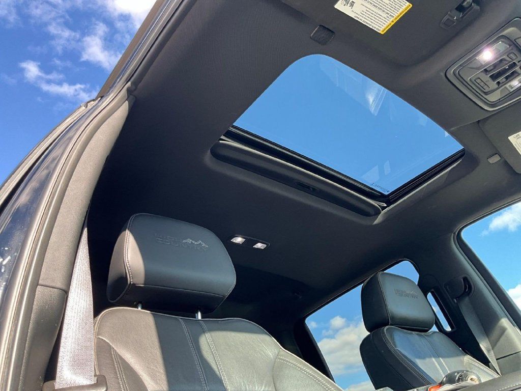 Used 2019 Chevrolet Silverado 1500 High Country w/ Technology Package AWD/4WD image 20
