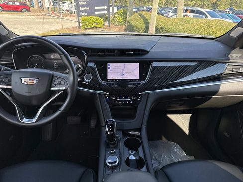 Certified 2025 Cadillac XT6 Premium Luxury image 16
