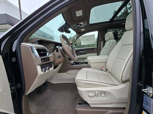 New 2026 GMC Yukon XL Denali w/ Denali Reserve Package image 58
