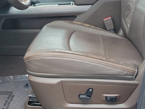 Used 2025 RAM 2500 Limited AWD/4WD image 19