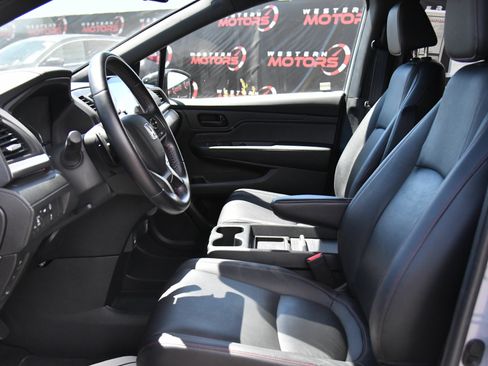 Used 2023 Honda Odyssey Sport image 18